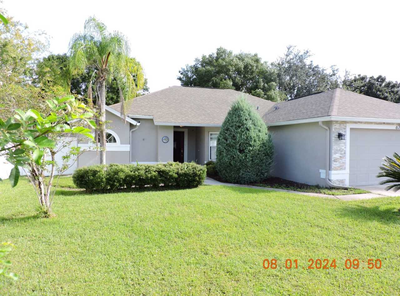 3 bd / 2 ba Home in Heron Cove!