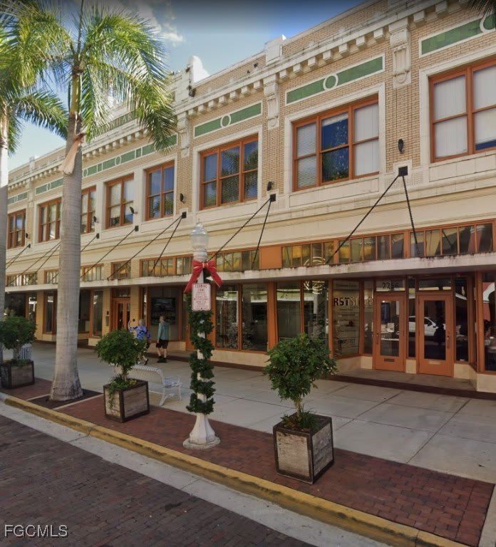 2260 1st Street unit: 211