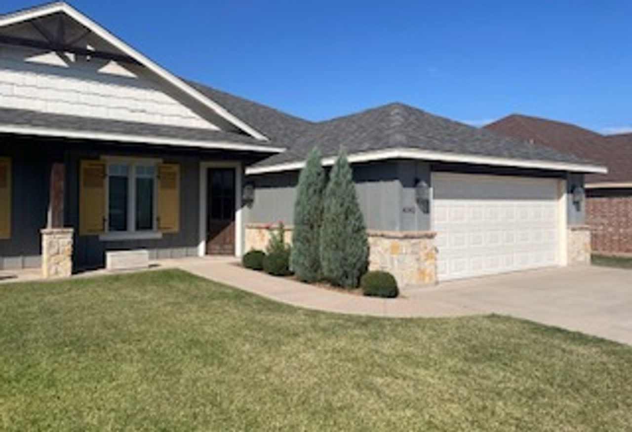 Executive rental on Carrera! 3/2/2