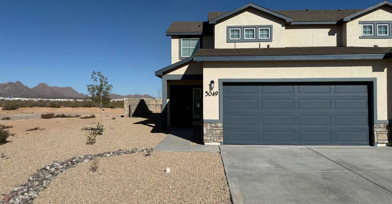 Light and airy 3-bed, 3-bath townhome in one of the area’s most highly desired Red Hawk area.