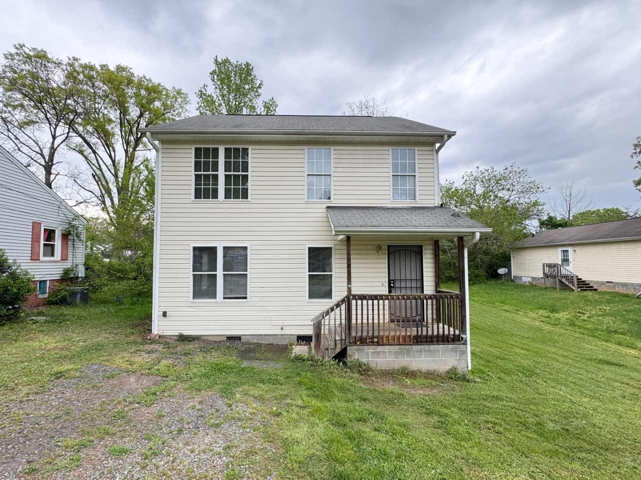 4 Bedroom Off Franklin Blvd