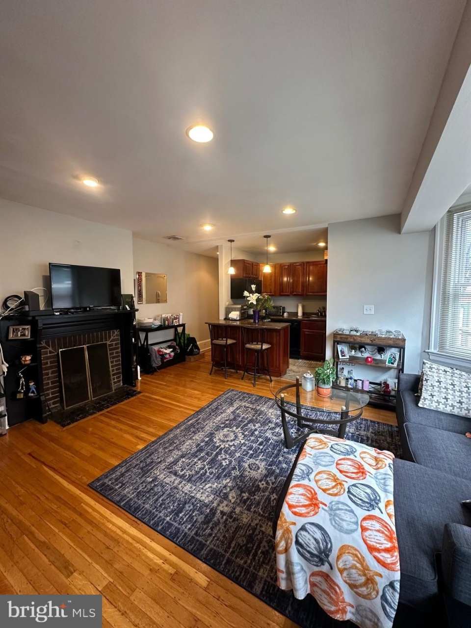 1820 PINE Street unit: 2R