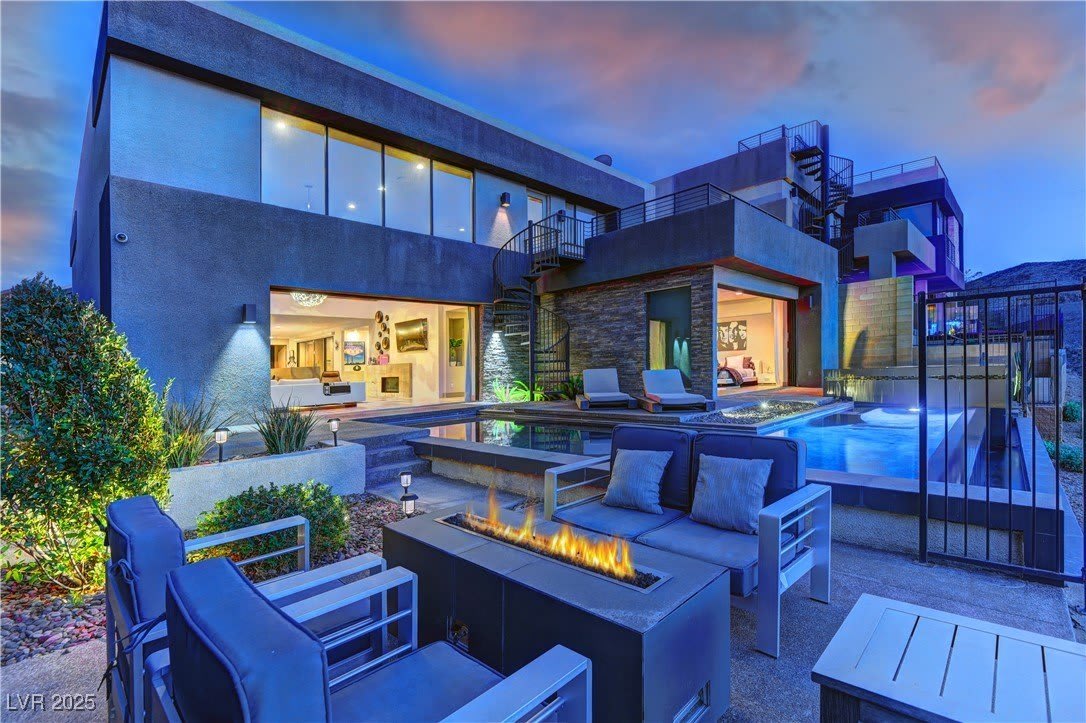 861 Vegas View Drive