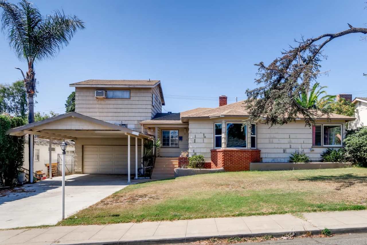 !!!MOVE IN SPECIAL - 50% off !!! Upgraded 4 Bedroom/3 bath Home with Pool  Detached Pool House/Office!!!