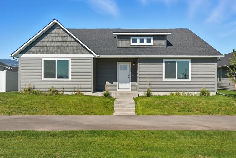 11557 Railway Avenue