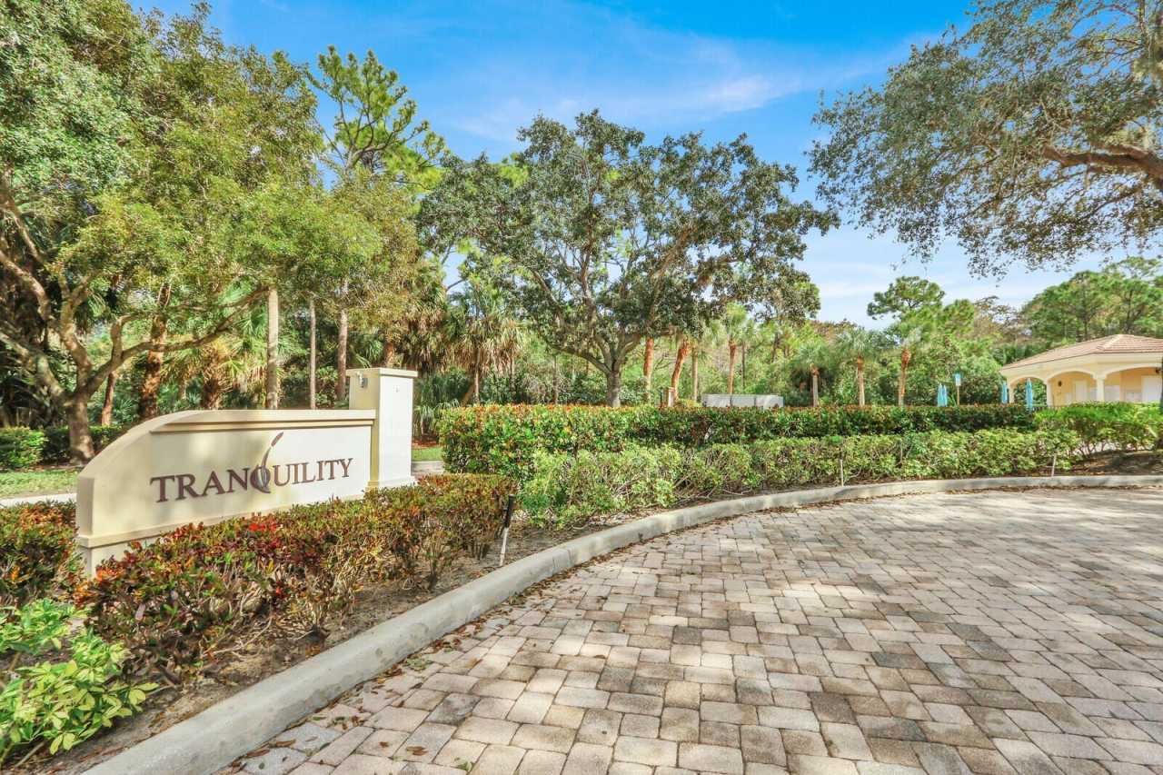 12755 SE Old Cypress Drive