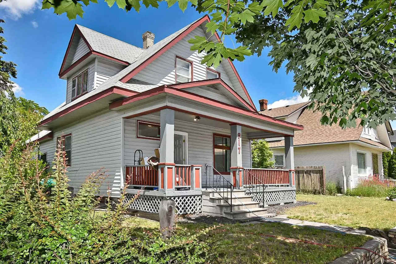 Inviting 4 Bed, 2 Bath in GU District! (GU Off-Campus Housing - Preleasing for June 2026)