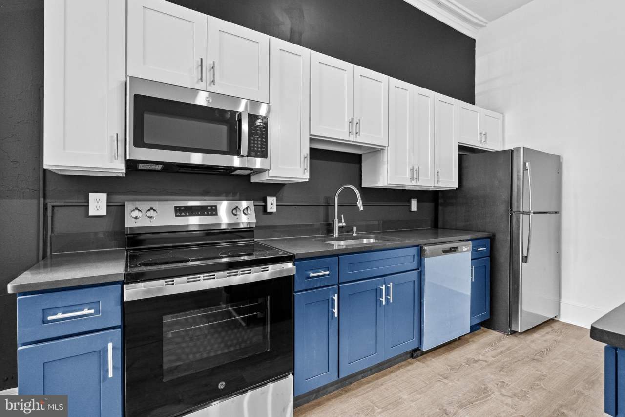 1308 W LEXINGTON Street unit: 1