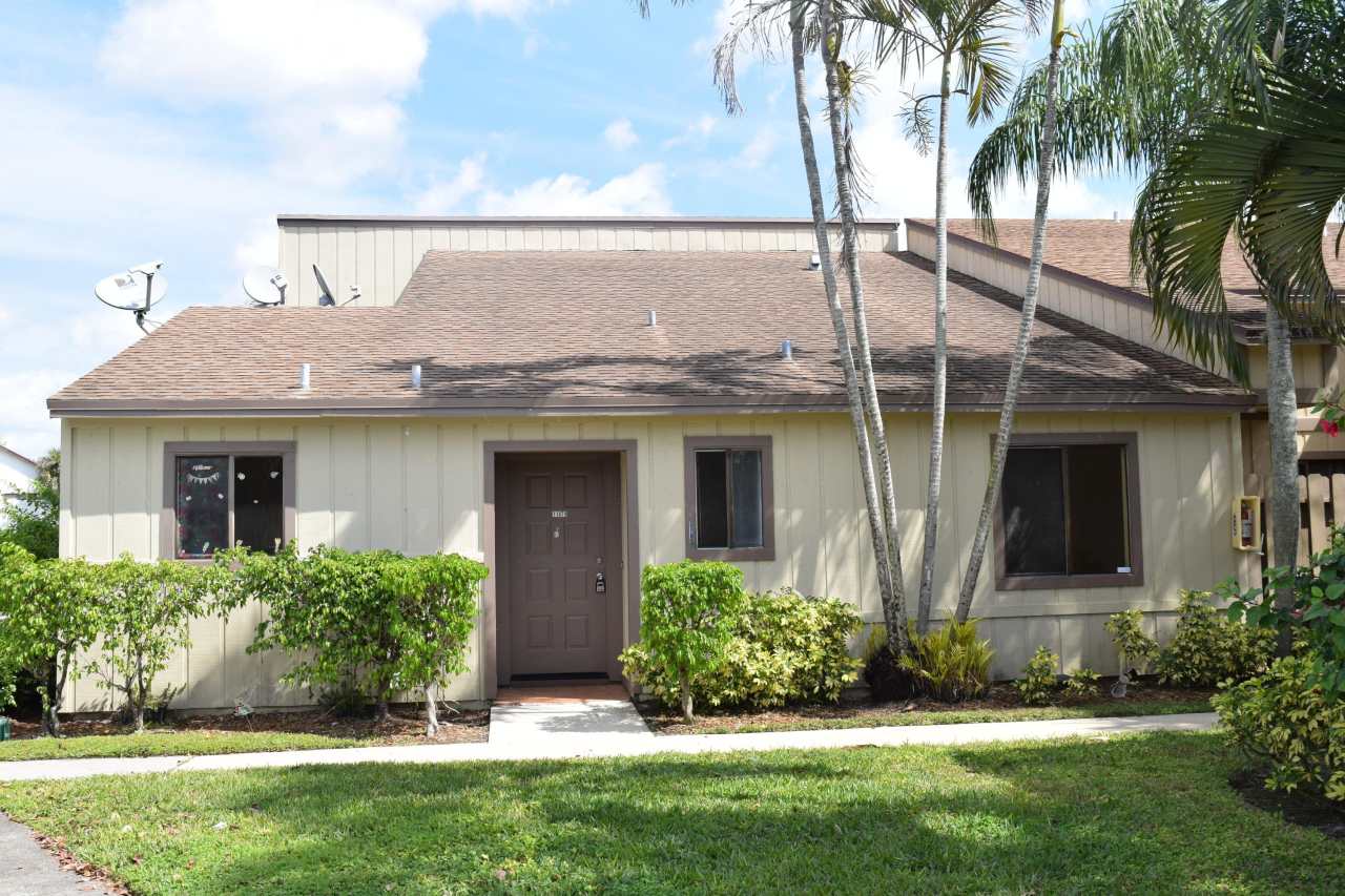 11879 Sturbridge Lane