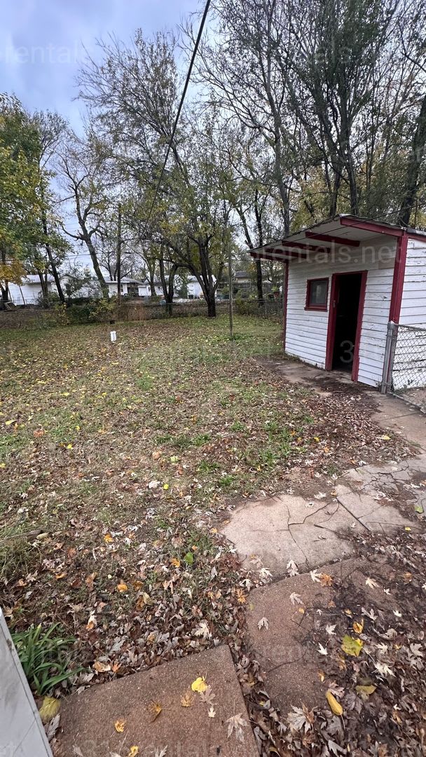 $1050 - 3 bedroom / 1 bathroom - Beautiful Single Family Home *COMING SOON*