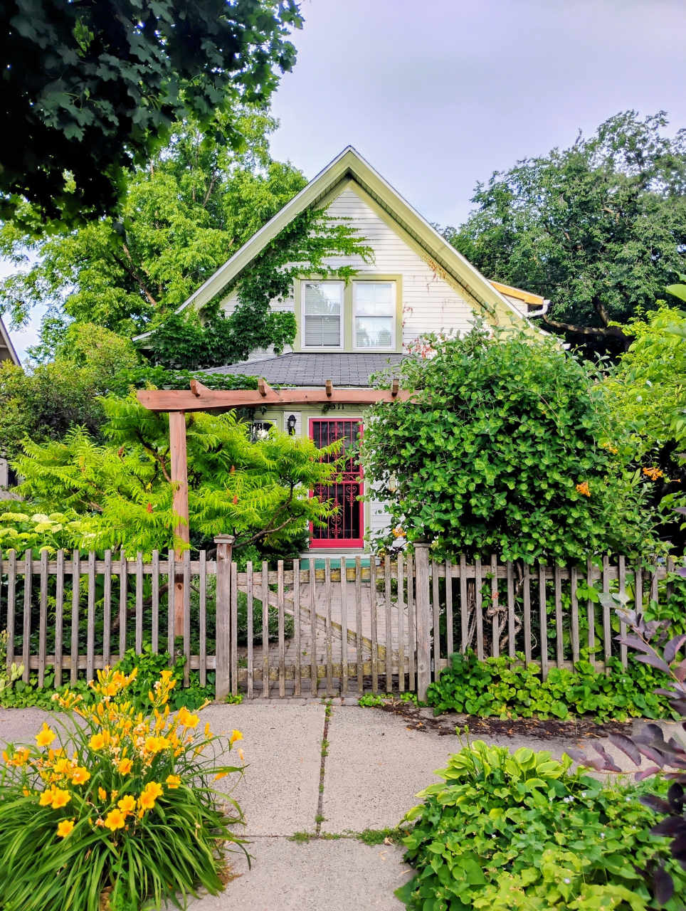 4311 Garfield Avenue