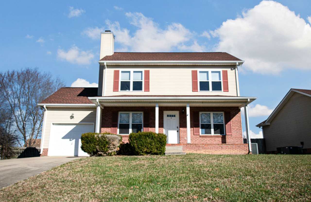 Pet Friendly Three Bedroom!