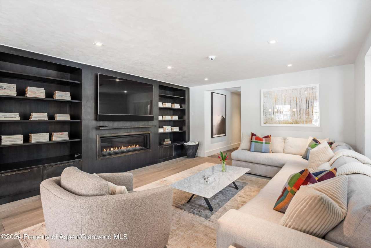 131 W Bleeker Street