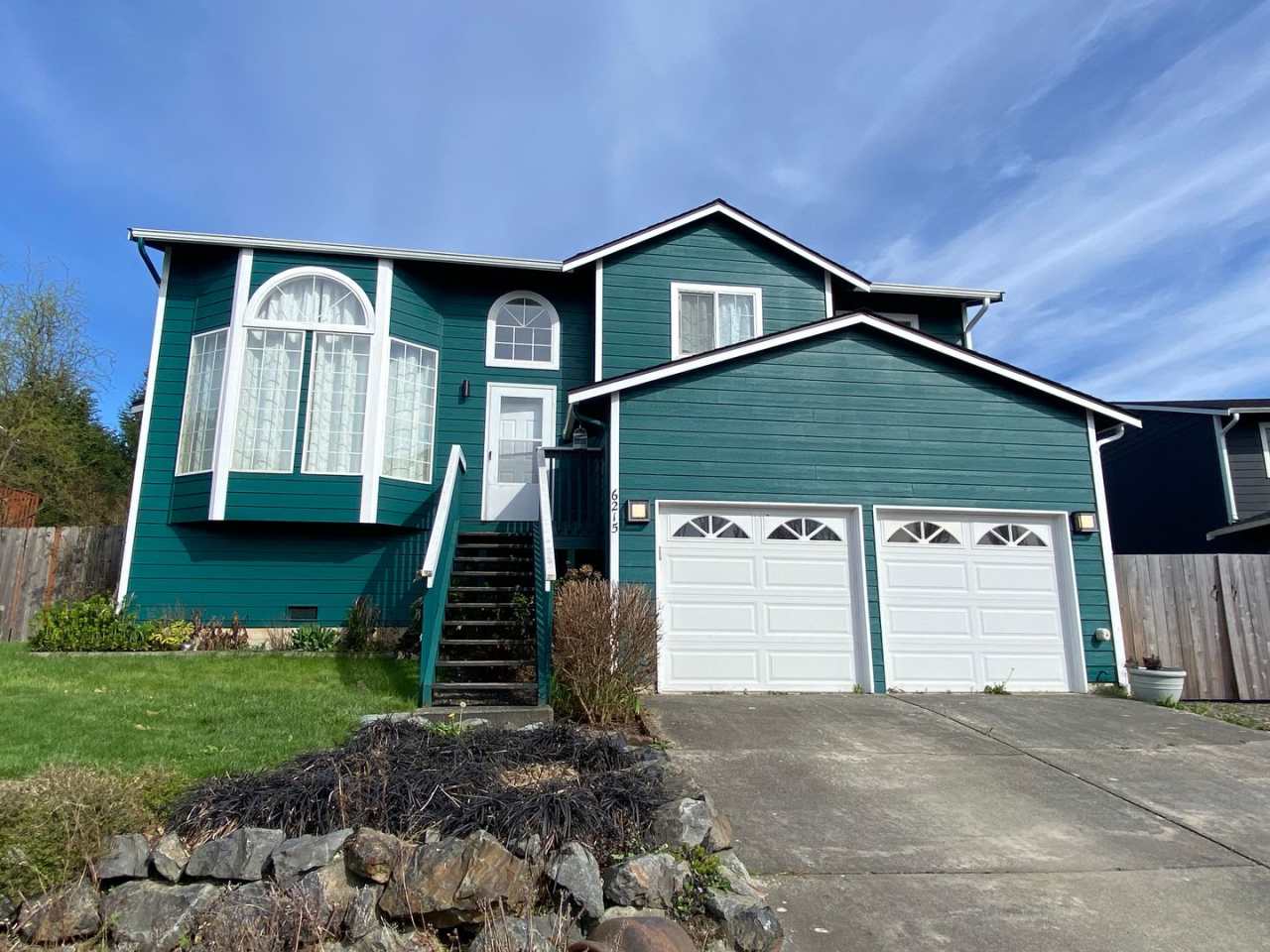 Beautiful Marysville home located on quiet cul de sac