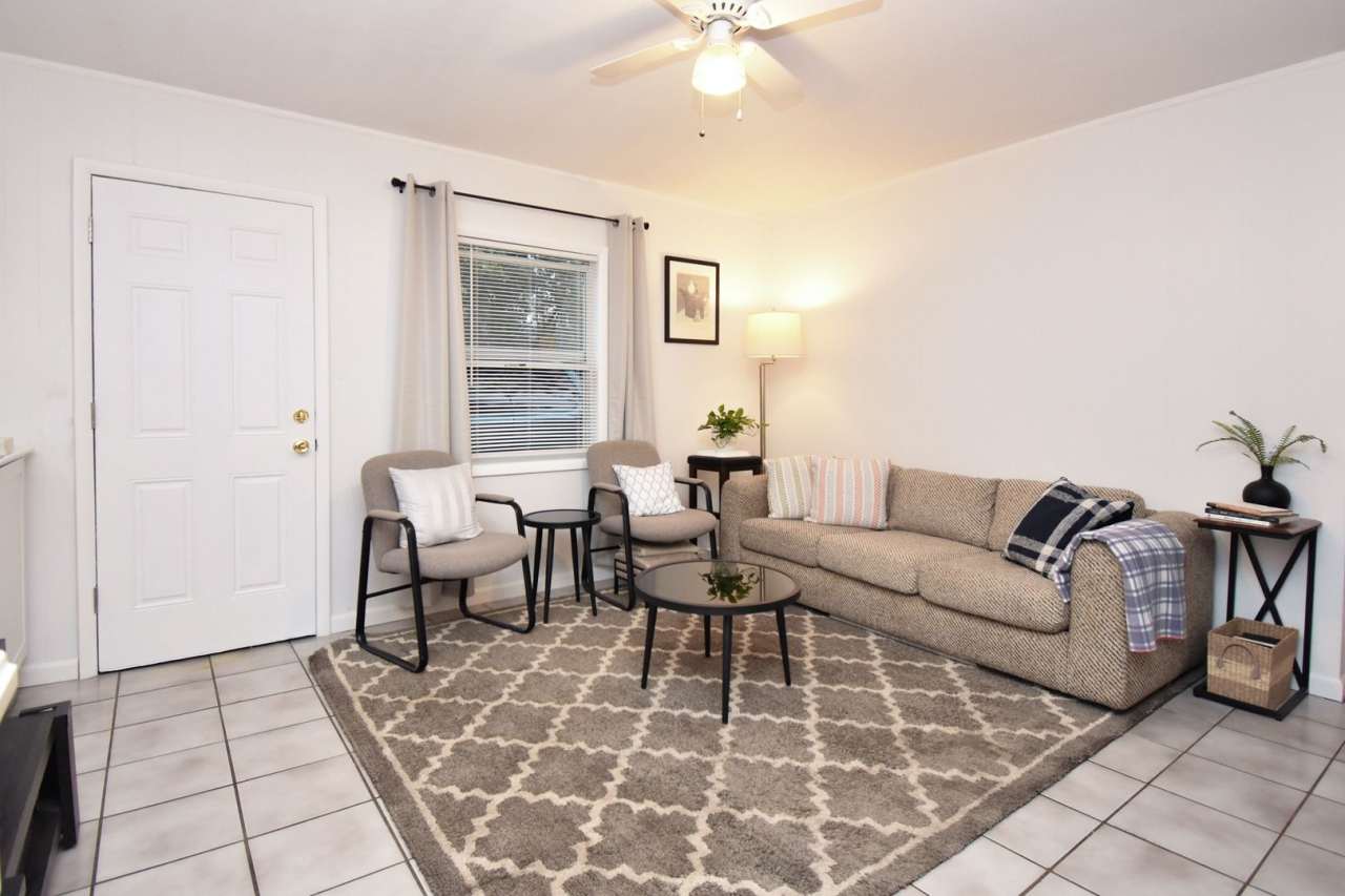 2BR/1BA Duplex in Ridgeview