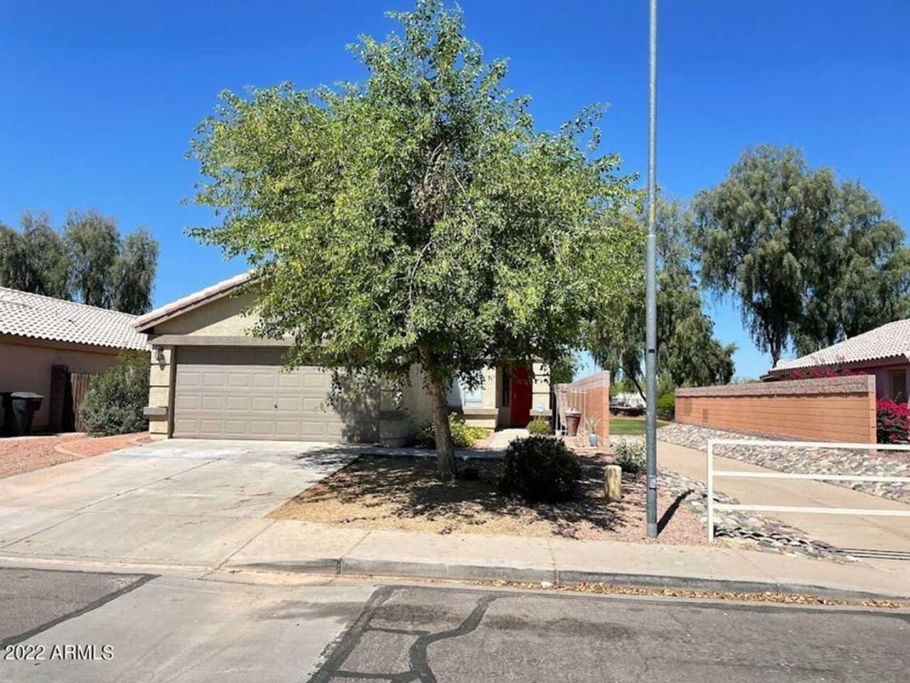 Charming 3-Bedroom, 2-Bath Home with Private Pool!