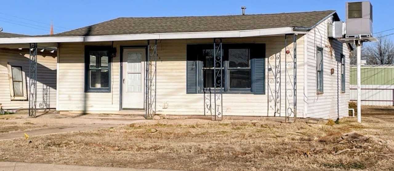 Cozy Modern Living – Bright 2‑Bedroom Home Near Snyder High