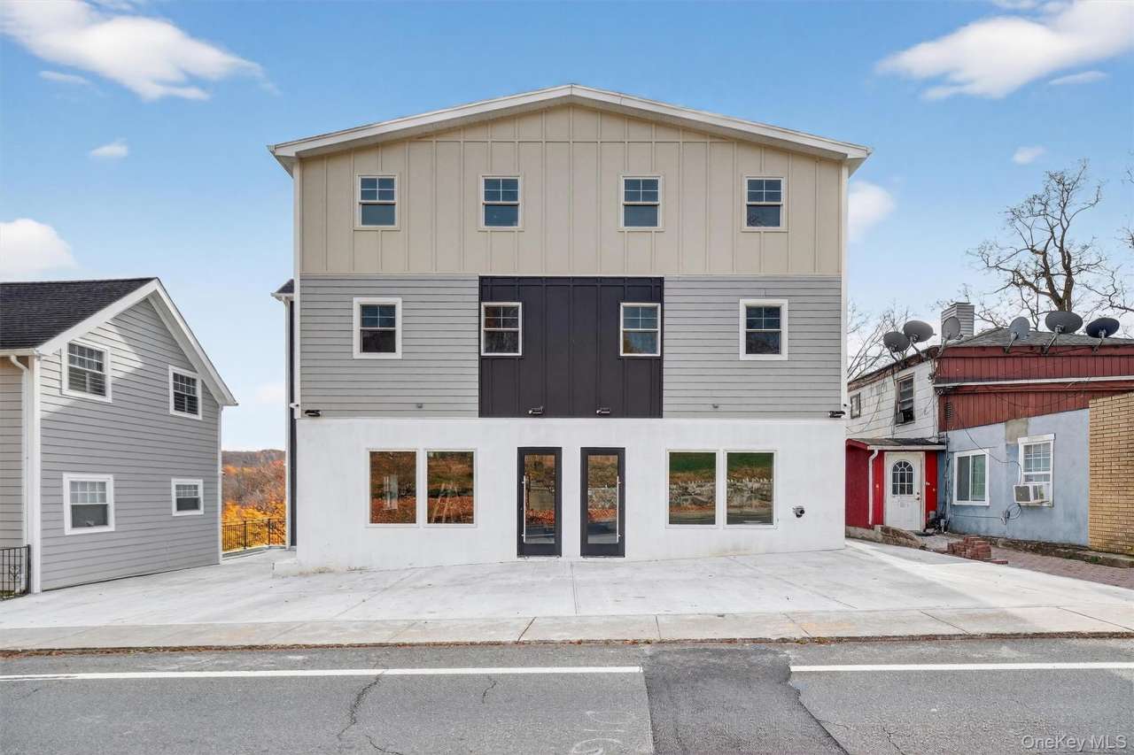 99 Main Street unit: 2B