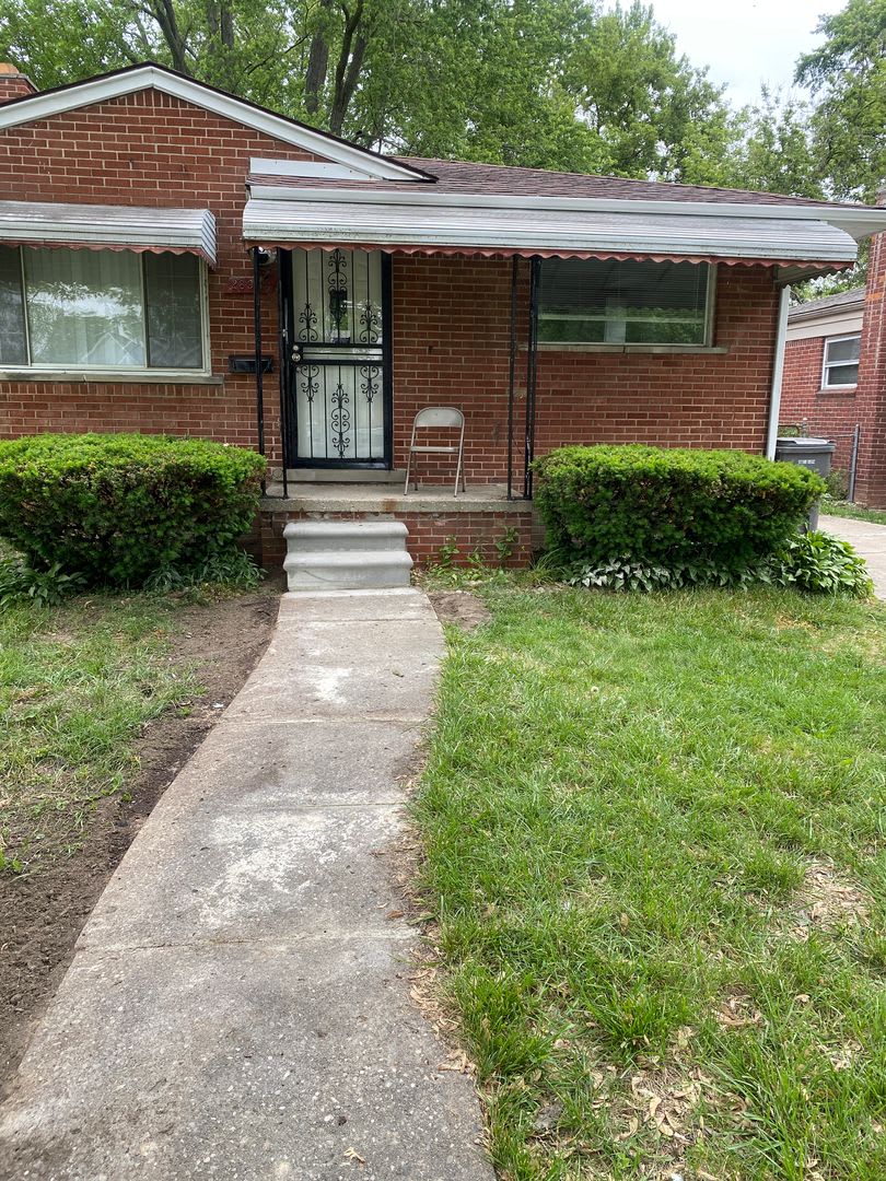 Freshly painted 3 bedroom, 1 1/2bath ranch with basement and garage