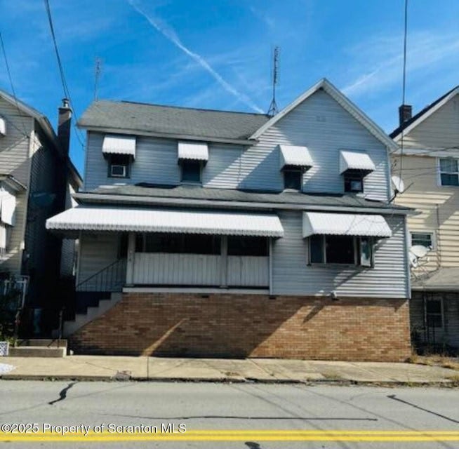 609 South Valley Avenue - B