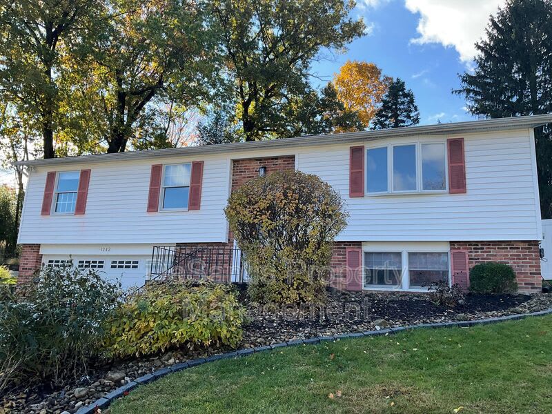 1242 Cobblewood Drive