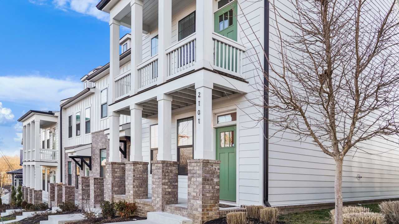 2101 Oakwood Ave, Nashville, TN 37207