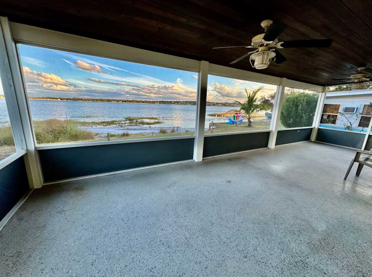 CROOKED LAKE 2/2 with Awesome PRIVATE BEACH