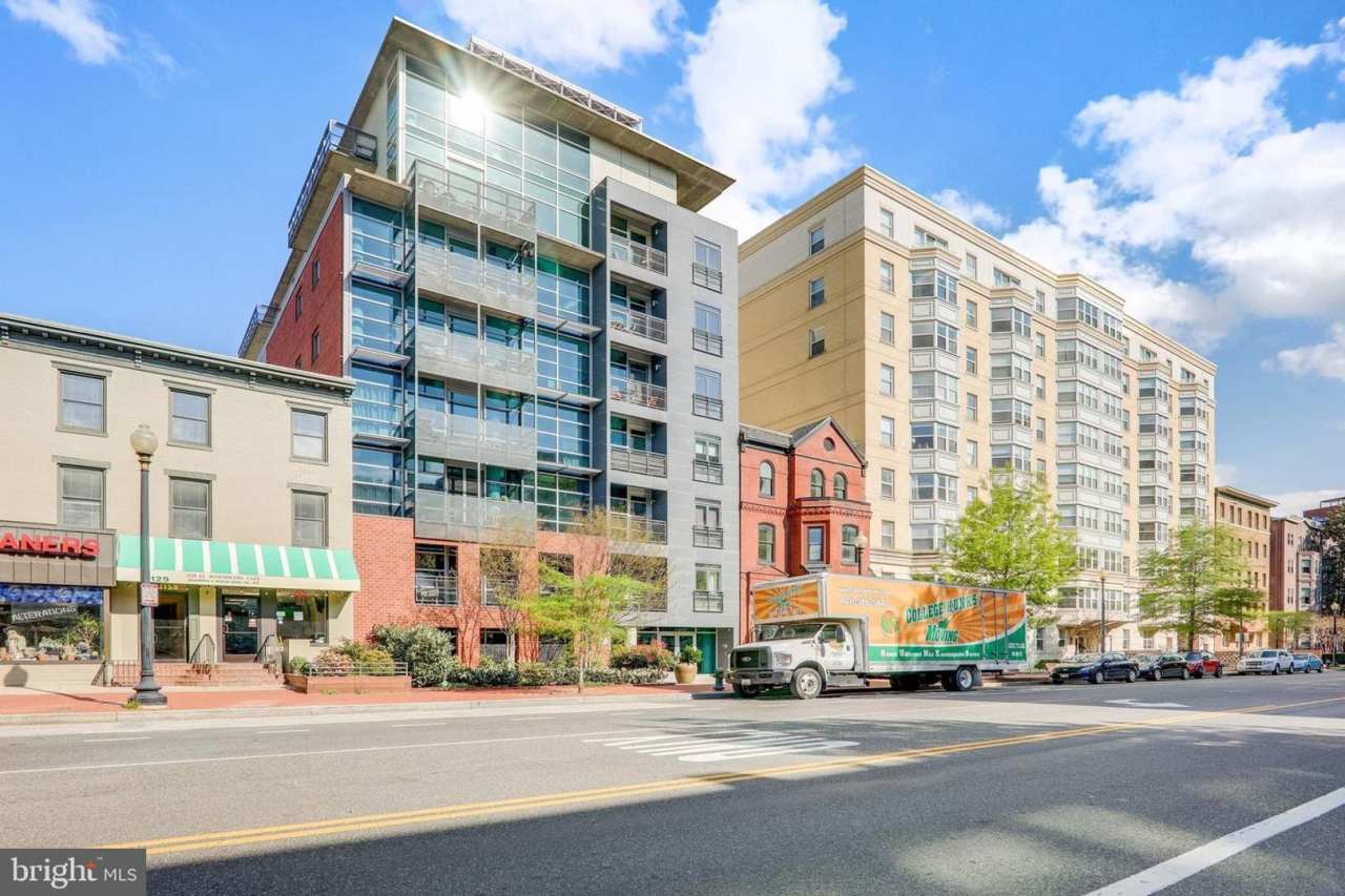 Stunning 1,300 Square Foot Two Bedroom W/ Private Balcony, Pets Welcomed Available Now!