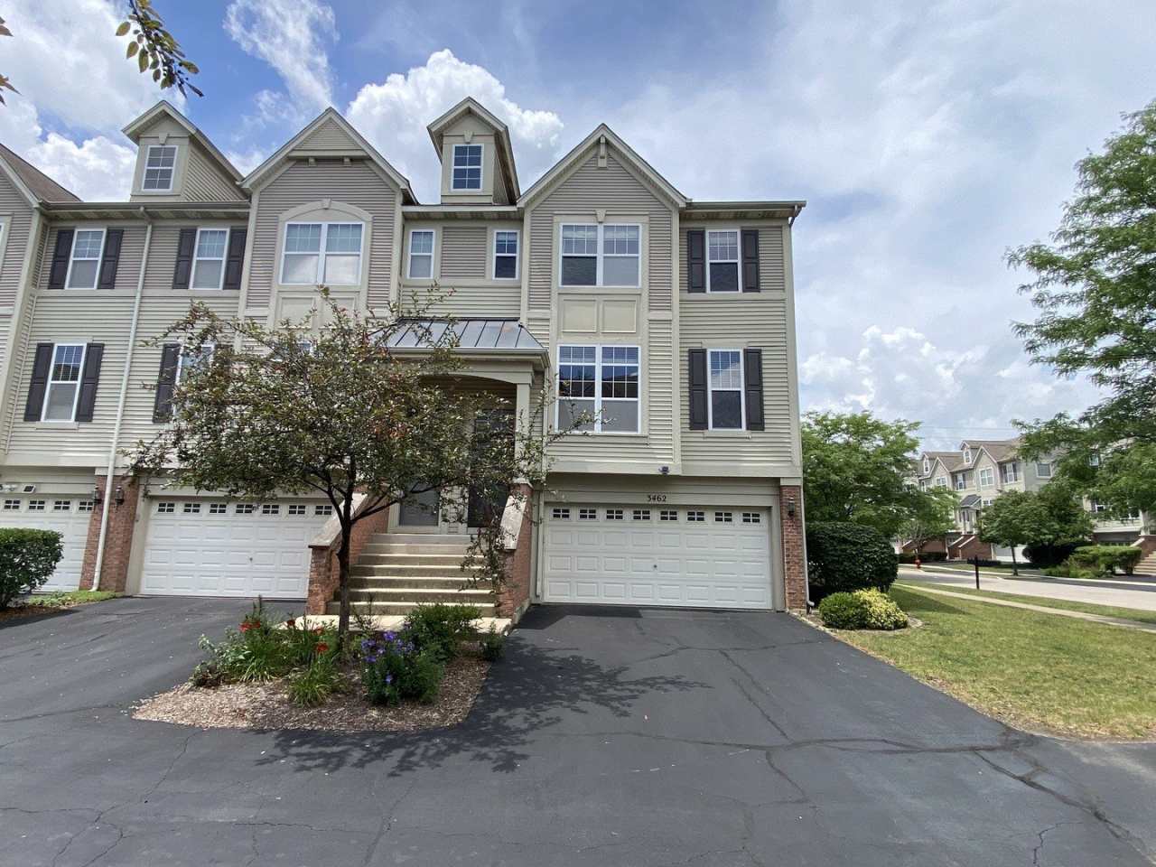 3462 Bradbury Circle