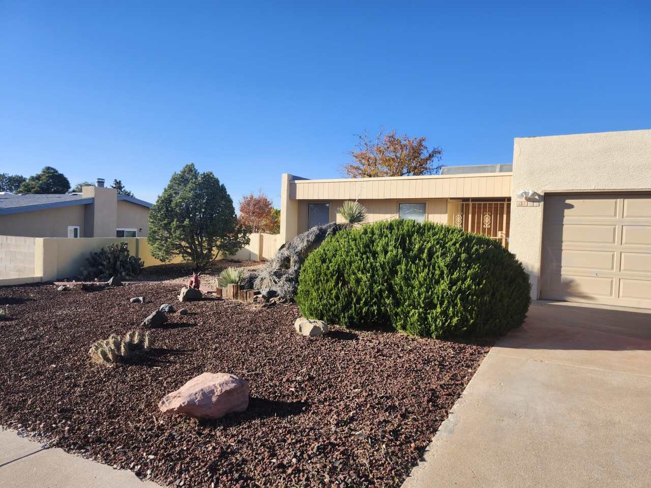 8805 Yankee Drive NE