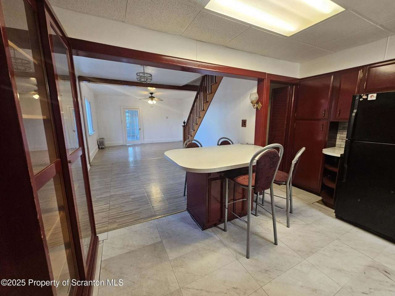 423 W Lackawanna Avenue unit: 1