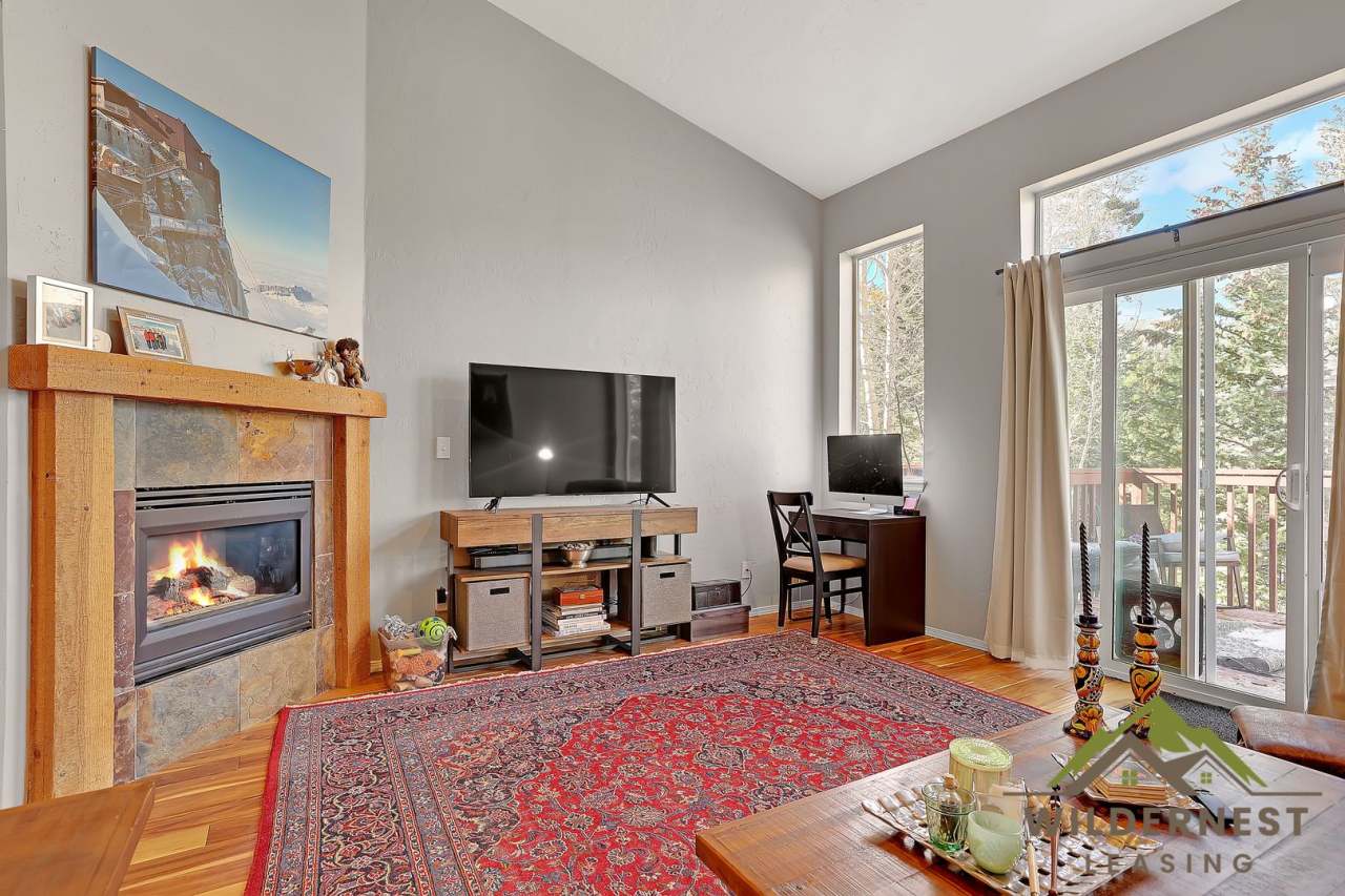 WINTER RENTAL, Utilities included- Gorgeous Townhome with Garage