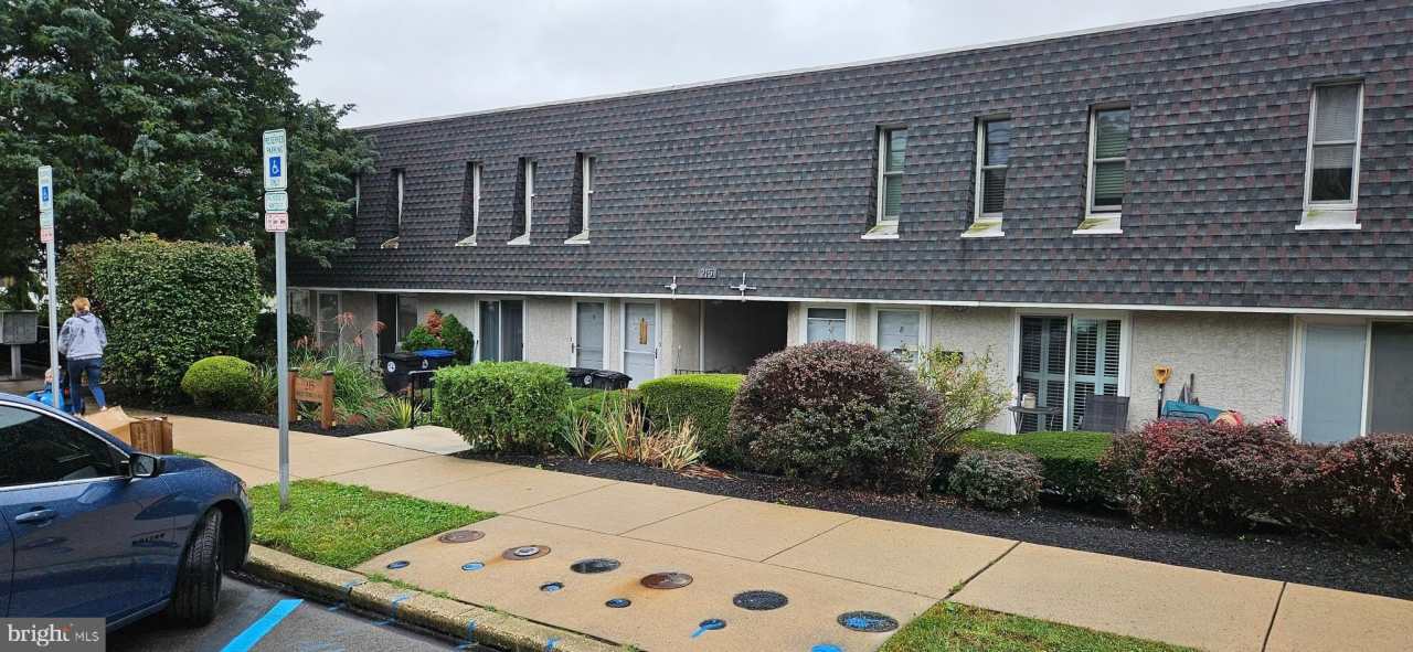 215 W 3RD Avenue unit: 9