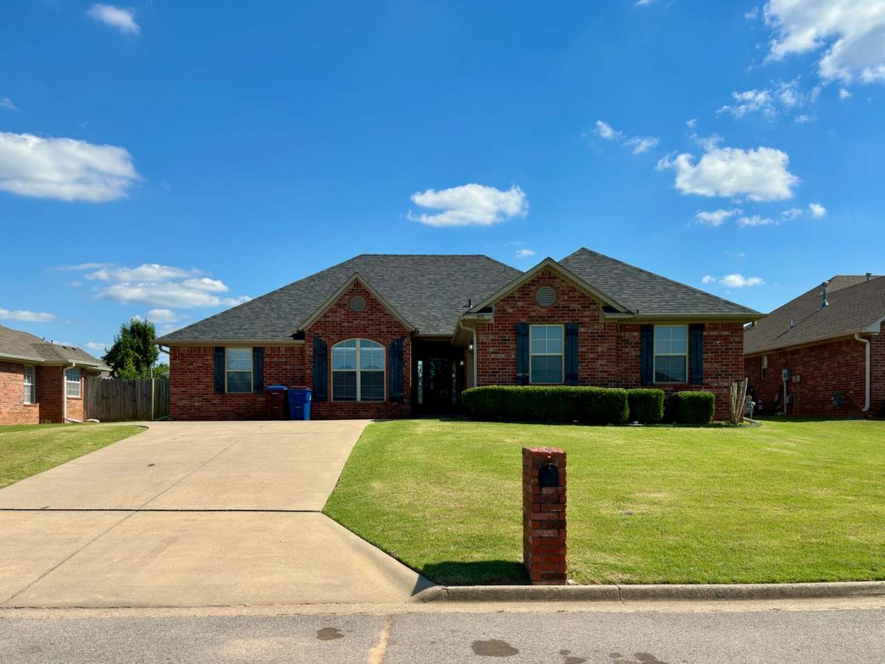 * Move-In Special * Beautiful 4 Bed / 2 Bath Home in Fort Smith