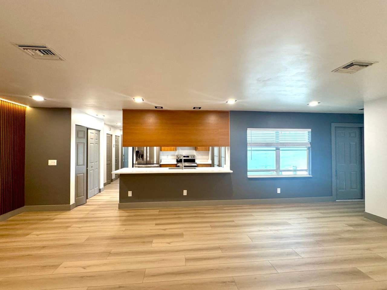 2bd 2bath newly remodeled townhouse - Available now!