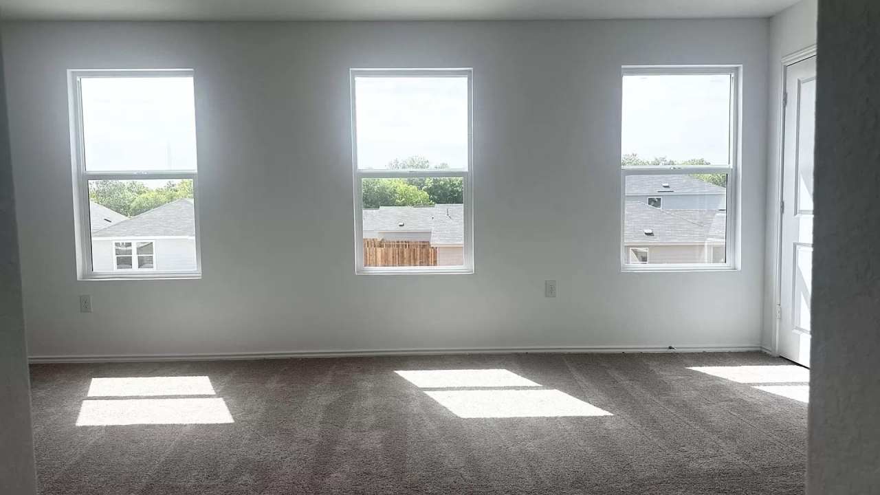 Room in 4 Bedroom Home at Janzen Rd