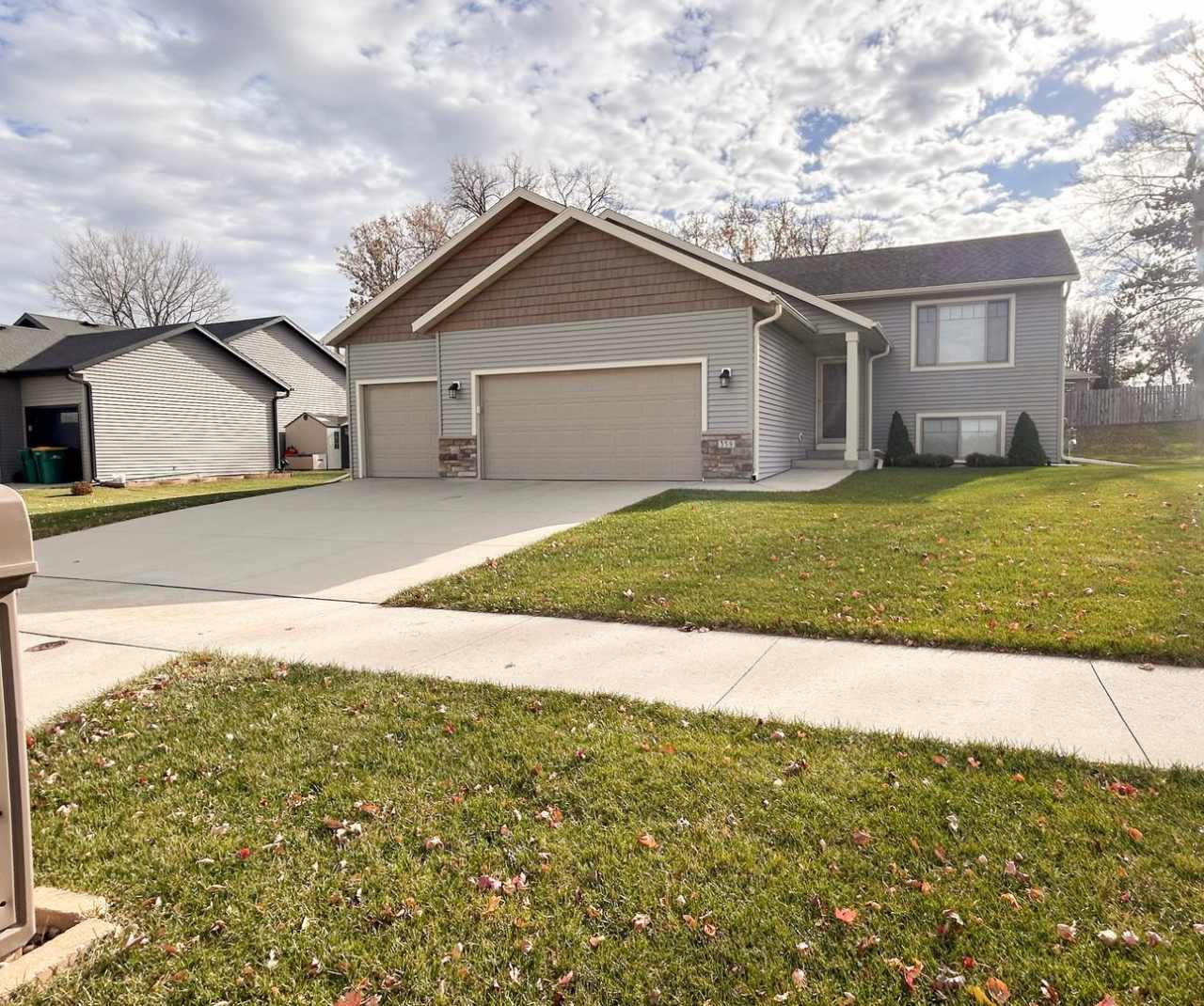 Remodeled 4-Bedroom Home for Rent with Garage  Deck