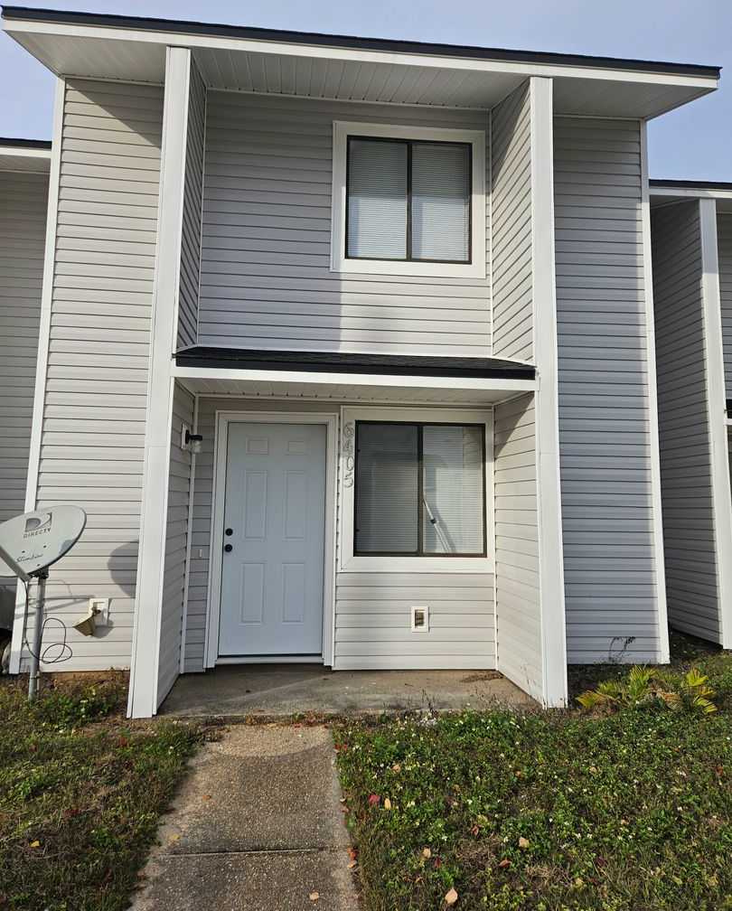 Efficient Townhome w/Spacious Floorplan  Convenient to Tyndall AFB! *1/2 OFF Security Deposit for Active-Duty Military!!*