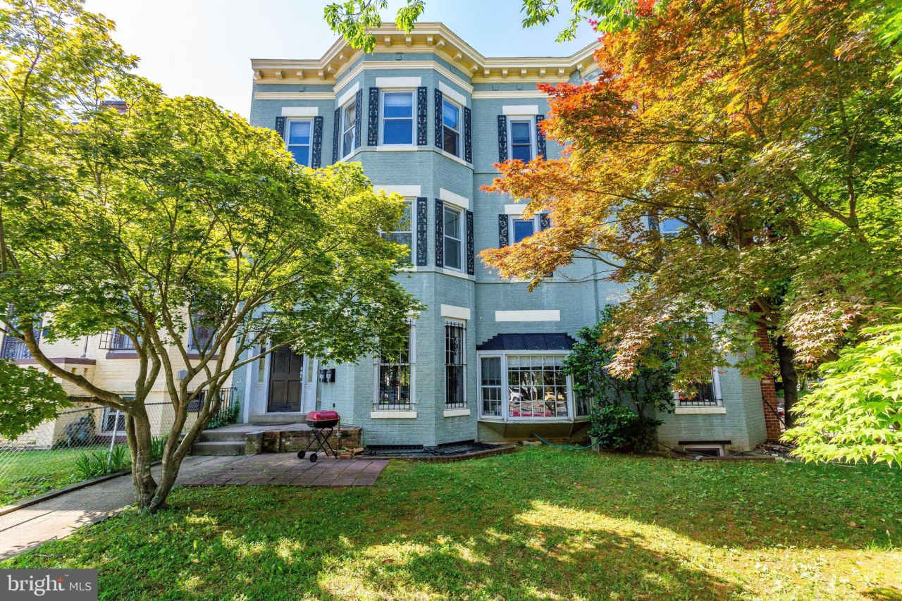 1405 N CAROLINA Avenue NE unit: A