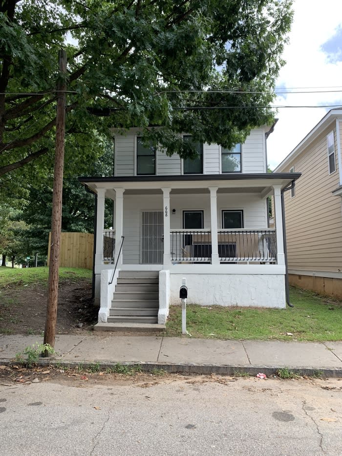 668 Smith Street Southwest