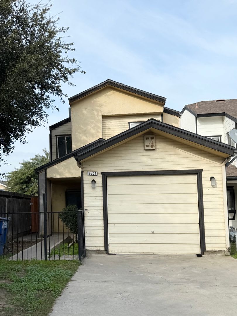 Nice 3 bedroom townhouse!