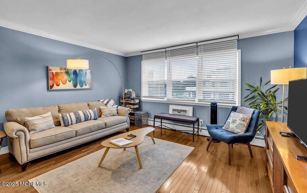 317 8th Avenue unit: 303