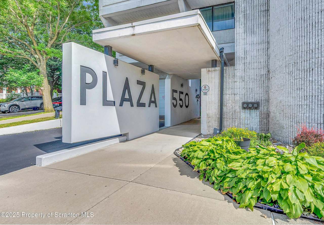 550 Clay Avenue unit: 3B