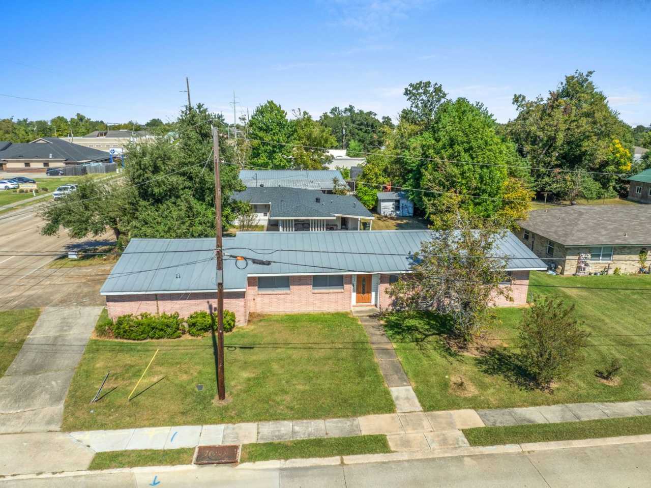 3B/1.5B Home Available - 50% off first month rent!