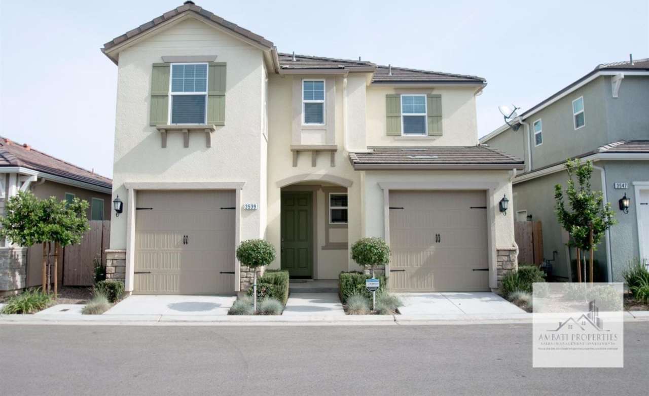 Beautiful 3 Bedroom 2.75 Bath Home in Harlan Ranch!