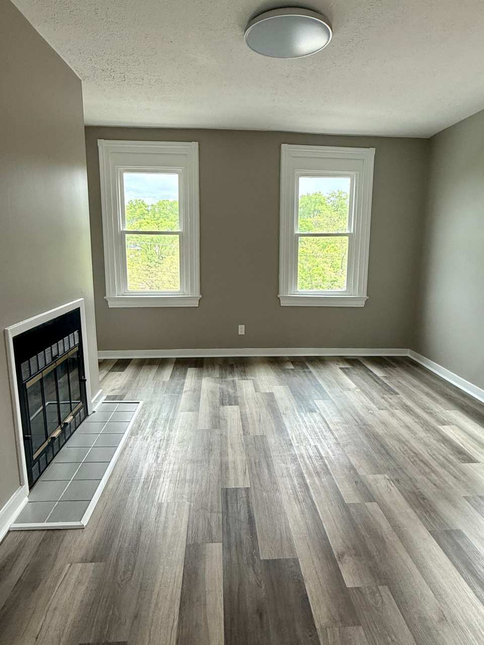 3 bedroom apartment by UC campus!