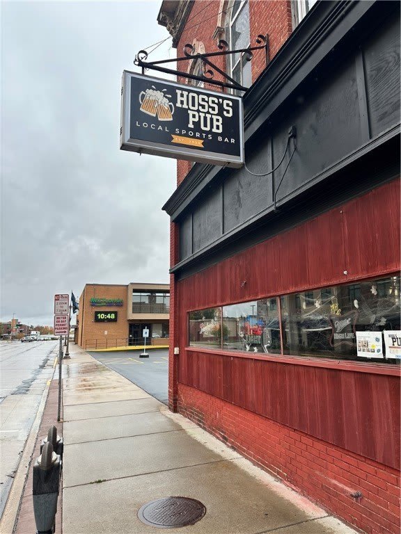 516 S Broadway Street