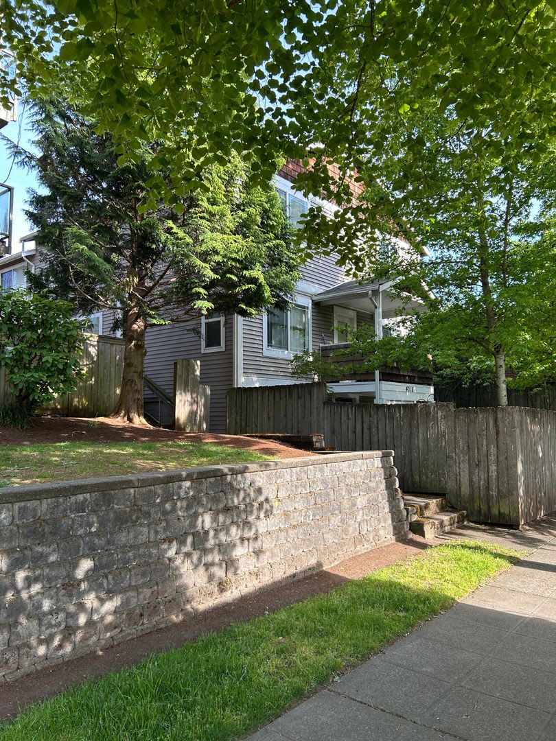 4018 California Ave SW