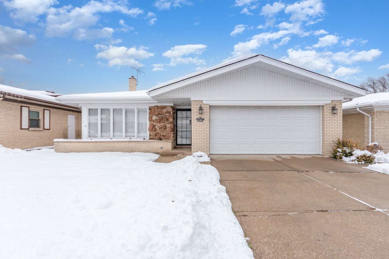 2913 Kensington Avenue