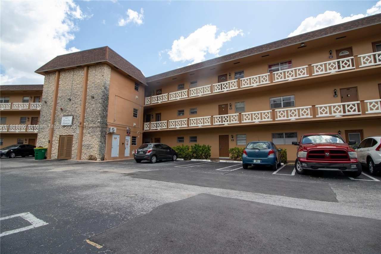 5031 W Oakland Park Blvd